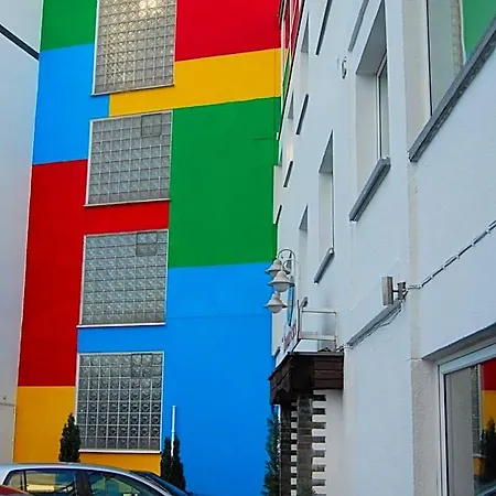 Johnel Hotel 3*