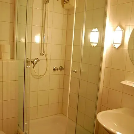 Hotel Johnel