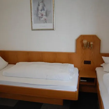 Hotel Johnel 3*